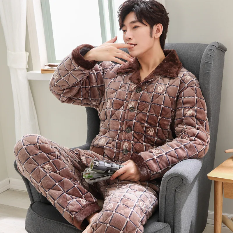 Pajamas Men's Winter Thick plus Velvet Three Layer Clip Cotton-padded Jacket Coral Velvet Tracksuit Men Flannel Set 635
Pajamas Men's Winter Thick plus Velvet Three Layer Clip Cotton-padded Jacket Coral Velvet Tracksuit Men Flannel Set 635