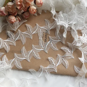 5 Yards/bag Thin Thread Hollow Leaves Water Soluble Lace DIY Home Clothing Sewing Lace Accessories 5.5CM Off White
5 Yards/bag Thin Thread Hollow Leaves Water Soluble Lace DIY Home Clothing Sewing Lace Accessories 5.5CM Off White