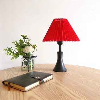 Korean Vintage pleated folding table abajur lamp dormitory Hotel Le dins decorative table lamp wholesale
Korean Vintage pleated folding table abajur lamp dormitory Hotel Le dins decorative table lamp wholesale