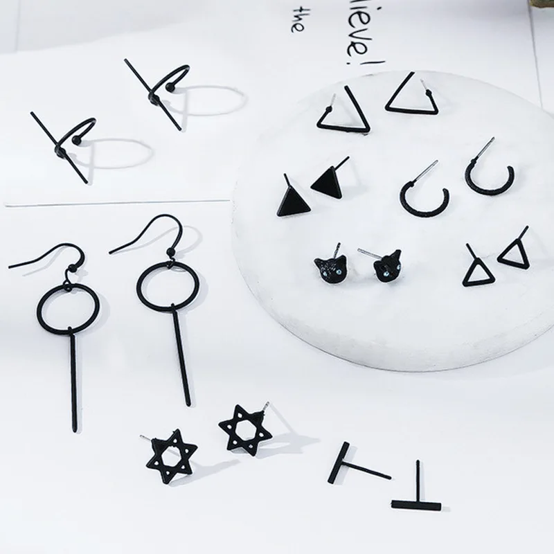 2019 Korean Geometric Black Stud Earrings For Women Female Simple Earrings Trinkets Light Luxury Minimalist Couple Girl Earrings 
2019 Korean Geometric Black Stud Earrings For Women Female Simple Earrings Trinkets Light Luxury Minimalist Couple Girl Earrings