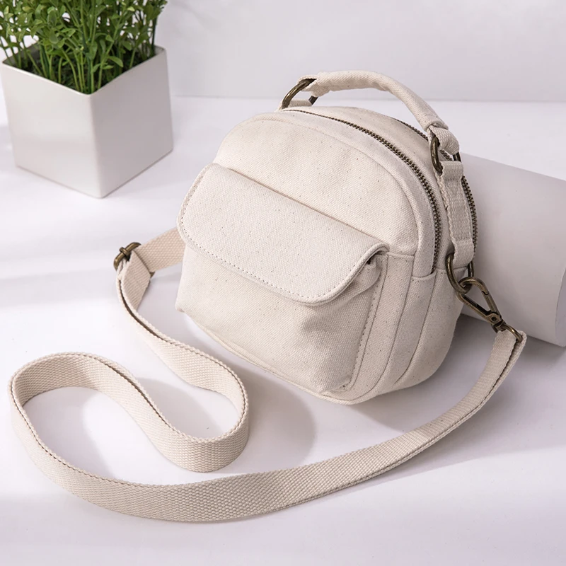 ins super fire cotton canvas small bag female new Korean version of chic shoulder Messenger small square bag
ins super fire cotton canvas small bag female new Korean version of chic shoulder Messenger small square bag