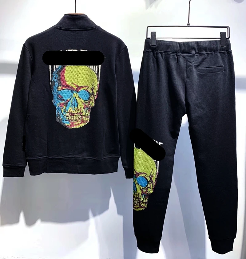 New men's style cotton stand-up collar leisure suit with diamond-encrusted skull and skull at the back
New men's style cotton stand-up collar leisure suit with diamond-encrusted skull and skull at the back