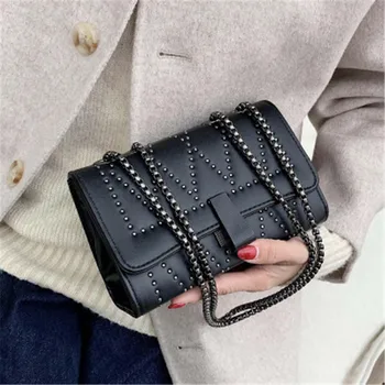 Solid Pattern PU Leather Crossbody Bags For Women 2020 Fashion Rivets Design Flap Shoulder Messenger Bag Travel Ladies Hand Bags 
Solid Pattern PU Leather Crossbody Bags For Women 2020 Fashion Rivets Design Flap Shoulder Messenger Bag Travel Ladies Hand Bags