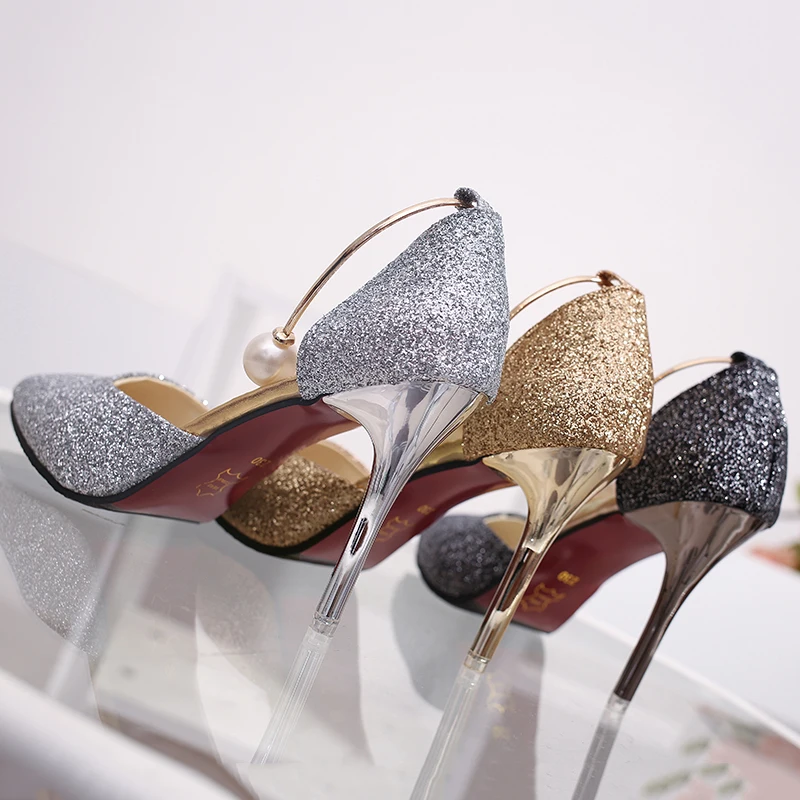 2019 summer new hollow high heels Korean version of the wild pearl 10 cm stiletto pointed student high heel sandals
2019 summer new hollow high heels Korean version of the wild pearl 10 cm stiletto pointed student high heel sandals