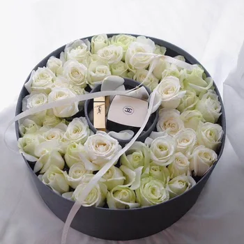 Floral Gift Box Silk PVC Heart-Shaped Square Window Flower Box Rose Gift Box Eternal Flower Flower Box
Floral Gift Box Silk PVC Heart-Shaped Square Window Flower Box Rose Gift Box Eternal Flower Flower Box