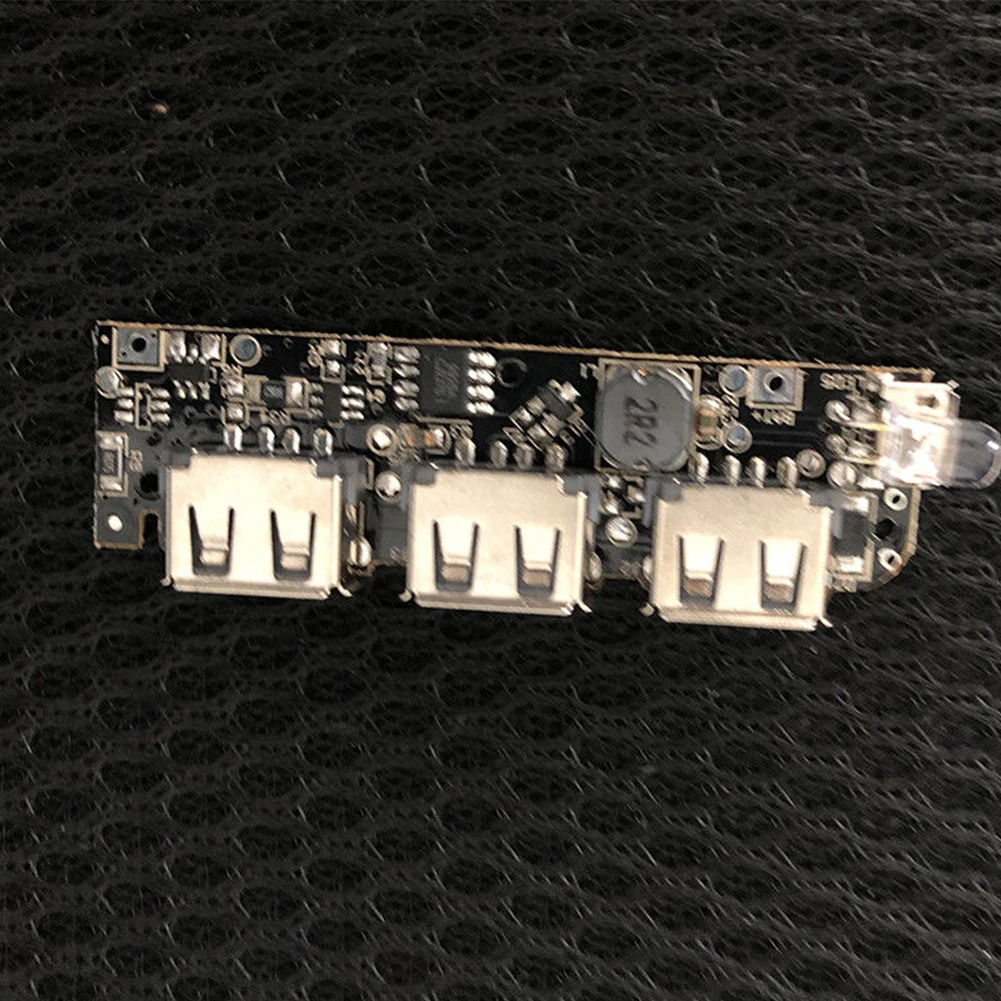 5V 1A 2.1A Lightweight DIY Cover Capacity Indicator With LED Light 3 USB Ports Circuit Protection Power Bank Case 18650 Battery
5V 1A 2.1A Lightweight DIY Cover Capacity Indicator With LED Light 3 USB Ports Circuit Protection Power Bank Case 18650 Battery