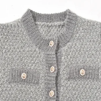 2020 Autumn Women's Knitted Mini Dress Ladies O-neck Buttons Short-sleeve New Casual Female Dress with Pockets
2020 Autumn Women's Knitted Mini Dress Ladies O-neck Buttons Short-sleeve New Casual Female Dress with Pockets