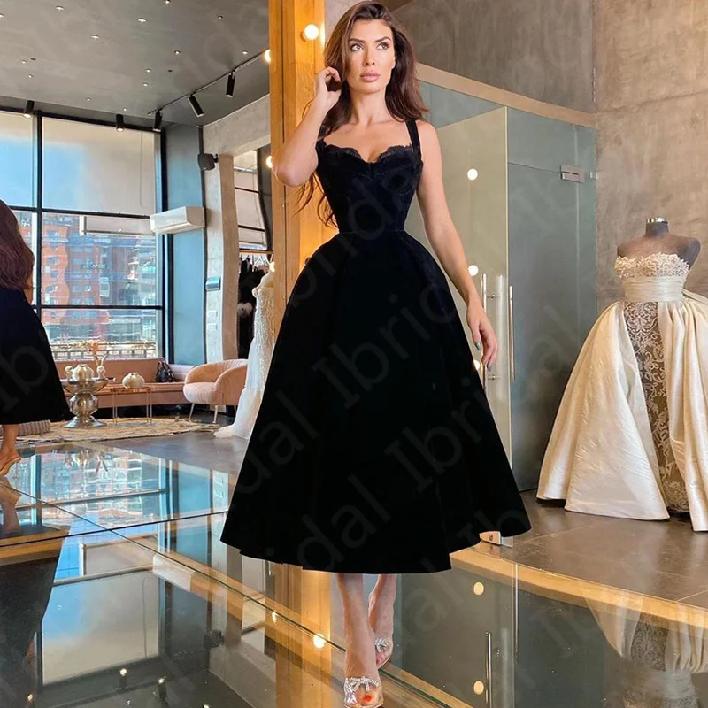 Hot Sale Gorgeous Black Evening Dresses Tea Length Sleeveless Wedding Guest Gowns Lace Sweetheart with Straps A Line 2021
Hot Sale Gorgeous Black Evening Dresses Tea Length Sleeveless Wedding Guest Gowns Lace Sweetheart with Straps A Line 2021