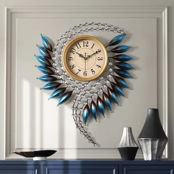 European Handmade Iron Light Luxury Wall Clock Living Room Fashion Creative Modern Minimalist Silent Quartz Clock Home Decor
European Handmade Iron Light Luxury Wall Clock Living Room Fashion Creative Modern Minimalist Silent Quartz Clock Home Decor