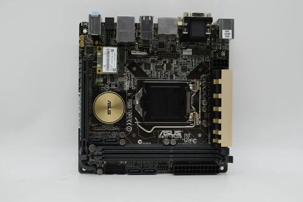 For ASUS Z97I-PLUS Z97 motherboard MINI iTX 17*17cm M.2 with WIFI Original Used motherboard
For ASUS Z97I-PLUS Z97 motherboard MINI iTX 17*17cm M.2 with WIFI Original Used motherboard
