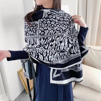 2020 New Fashion Leopard Scarf Luxury Brand Designer Cashmere Scarf Blanket Soft Warm Animal Print Pattern Winter Woman Scarfs
2020 New Fashion Leopard Scarf Luxury Brand Designer Cashmere Scarf Blanket Soft Warm Animal Print Pattern Winter Woman Scarfs
