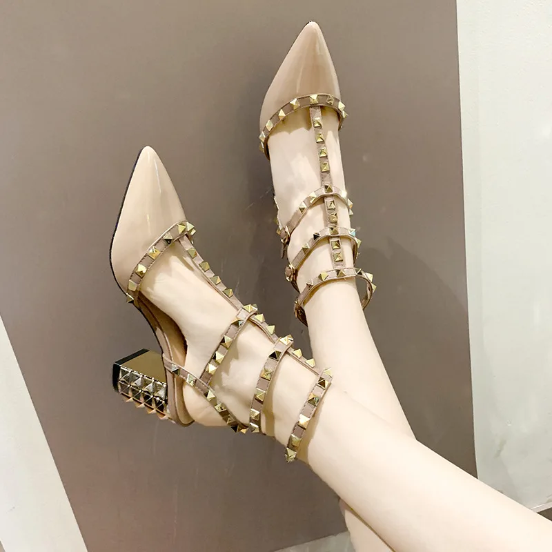 7CM PUMPS Roman sandals fairy style thick with rivet high heels 2019 new summer fashion tide women's shoes
7CM PUMPS Roman sandals fairy style thick with rivet high heels 2019 new summer fashion tide women's shoes