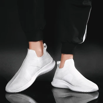 Light Men Sneakers 2020 Spring Solid Men Slip On Shoes Cheap White Sports Shoes Design Running Shoes Men
Light Men Sneakers 2020 Spring Solid Men Slip On Shoes Cheap White Sports Shoes Design Running Shoes Men