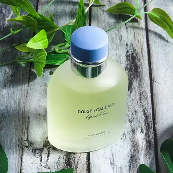 Light blue men's 150ML fresh marine fragrance men's lasting perfume
Light blue men's 150ML fresh marine fragrance men's lasting perfume