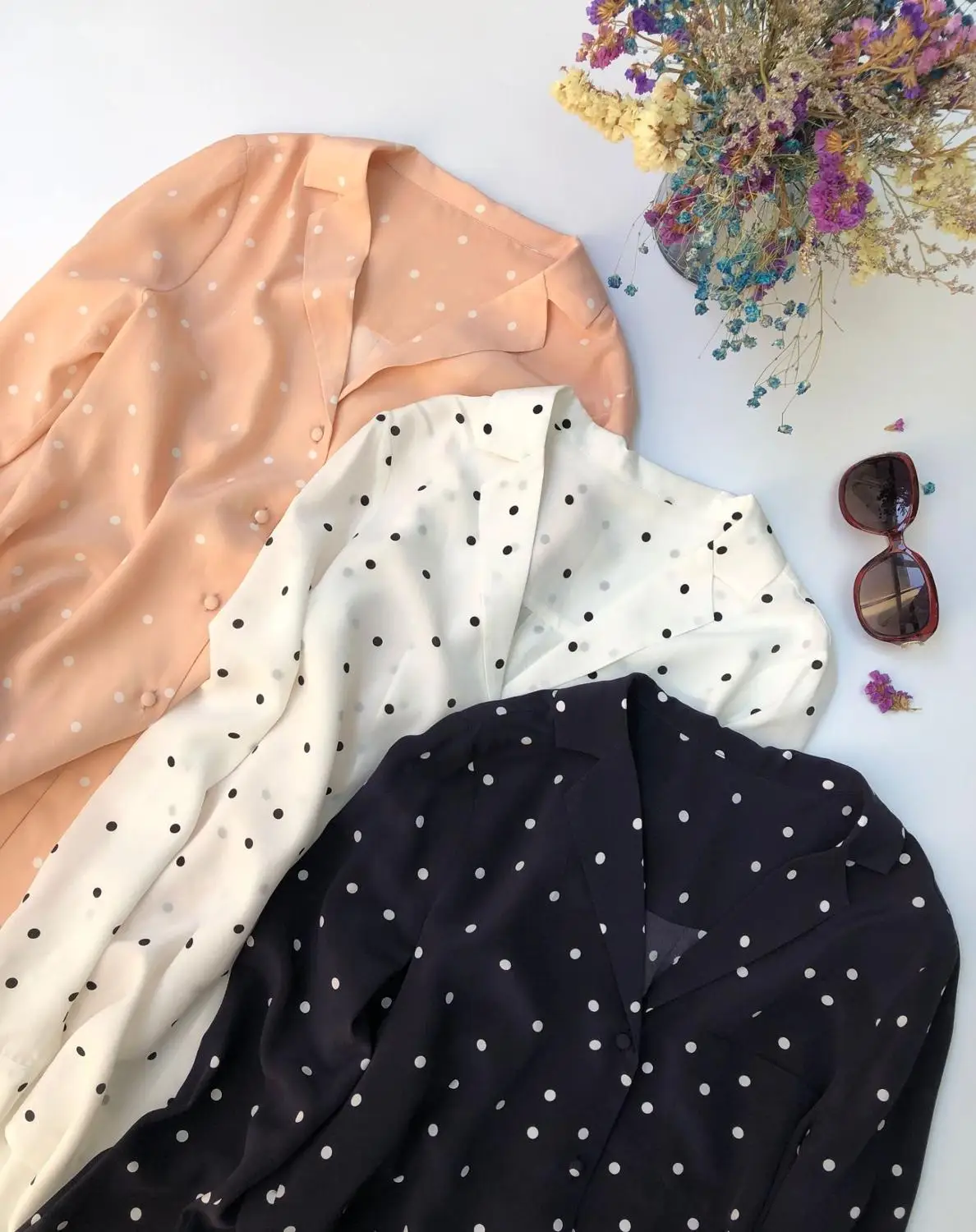 100% Silk Dot Print Blouse Women Simple Shirt Turn Down Collar Long Sleeve Blouse Tops 
100% Silk Dot Print Blouse Women Simple Shirt Turn Down Collar Long Sleeve Blouse Tops