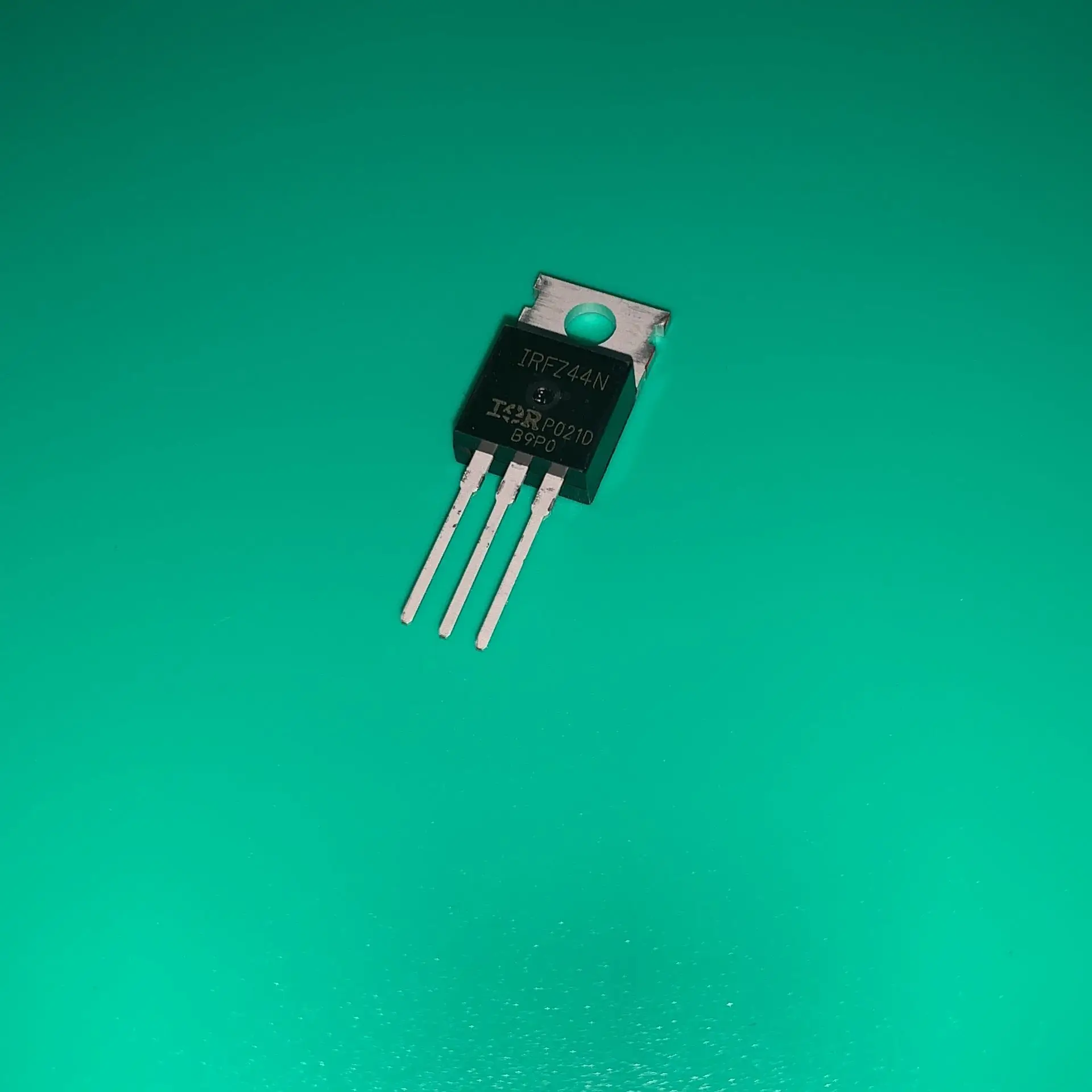 10 шт./лот IRFZ44N 55V49A полевой транзистор TO220 Силовые транзисторы NPN IRFZ44 IRFZ44NPBF TO-220AB MOSFET N-CH 55В 49A TO220AB
10 шт./лот IRFZ44N 55V49A полевой транзистор TO220 Силовые транзисторы NPN IRFZ44 IRFZ44NPBF TO-220AB MOSFET N-CH 55В 49A TO220AB