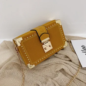 2019 European fashion simple box women's designer handbag high quality PU leather rivet single shoulder bag WW025
2019 European fashion simple box women's designer handbag high quality PU leather rivet single shoulder bag WW025