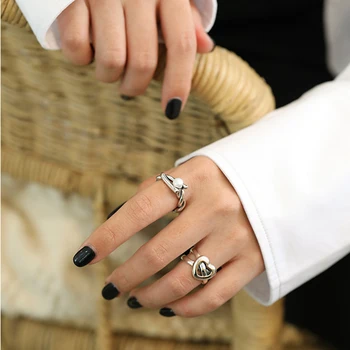VIVILADY Opend Real 925 Sterling Silver Twisted Circle Round Bead Women Charm Ring Retro Christmas Day Jewelry Bijoux Gift
VIVILADY Opend Real 925 Sterling Silver Twisted Circle Round Bead Women Charm Ring Retro Christmas Day Jewelry Bijoux Gift