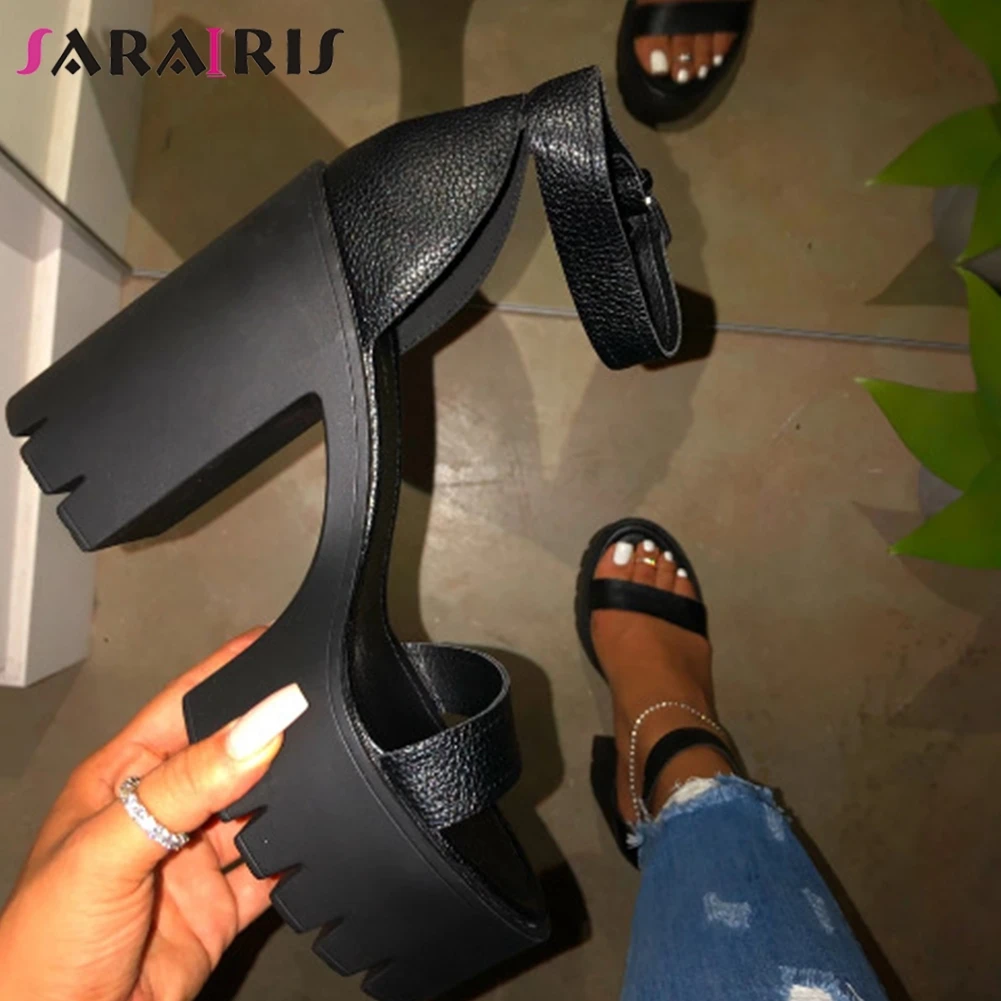 SARAIRIS 37-41 New INS Hot Lady Fashion Ankle Strap Party Office Sandals Women Platform Sandals High Chunky Heels Shoes Woman
SARAIRIS 37-41 New INS Hot Lady Fashion Ankle Strap Party Office Sandals Women Platform Sandals High Chunky Heels Shoes Woman