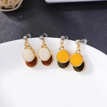 Fashion Small Fresh Design Women's Pendant Earrings Popular Wild Two Color Earrings Wild Round Earrings
Fashion Small Fresh Design Women's Pendant Earrings Popular Wild Two Color Earrings Wild Round Earrings