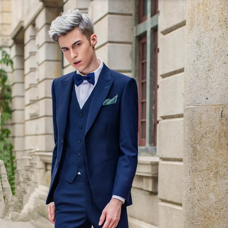 Navy blue men suits handsome groom wedding suits custom made slim fit groomsman fashion leisure tuxedos suit(jacket+pants+vest) 
Navy blue men suits handsome groom wedding suits custom made slim fit groomsman fashion leisure tuxedos suit(jacket+pants+vest)