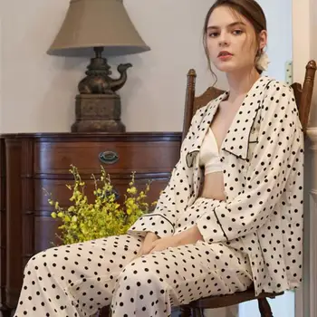 Autumn Fashion New Pajamas Suit Long-sleeve Turn-down Collar Cardigan Pyjamas Polka Dot Printed Trousers Home Nightwear 2pcs Set 
Autumn Fashion New Pajamas Suit Long-sleeve Turn-down Collar Cardigan Pyjamas Polka Dot Printed Trousers Home Nightwear 2pcs Set