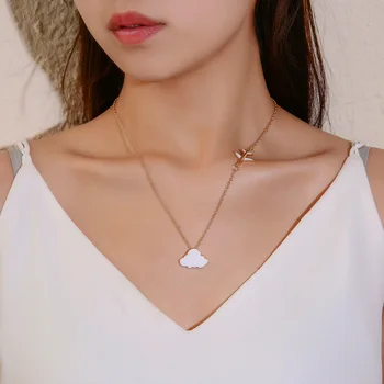 Creative Simple Cute Cloud Pendant Necklaces for Women Fashion Gold Chain Aircraft Charm Statement Choker Necklace Party Jewelry
Creative Simple Cute Cloud Pendant Necklaces for Women Fashion Gold Chain Aircraft Charm Statement Choker Necklace Party Jewelry