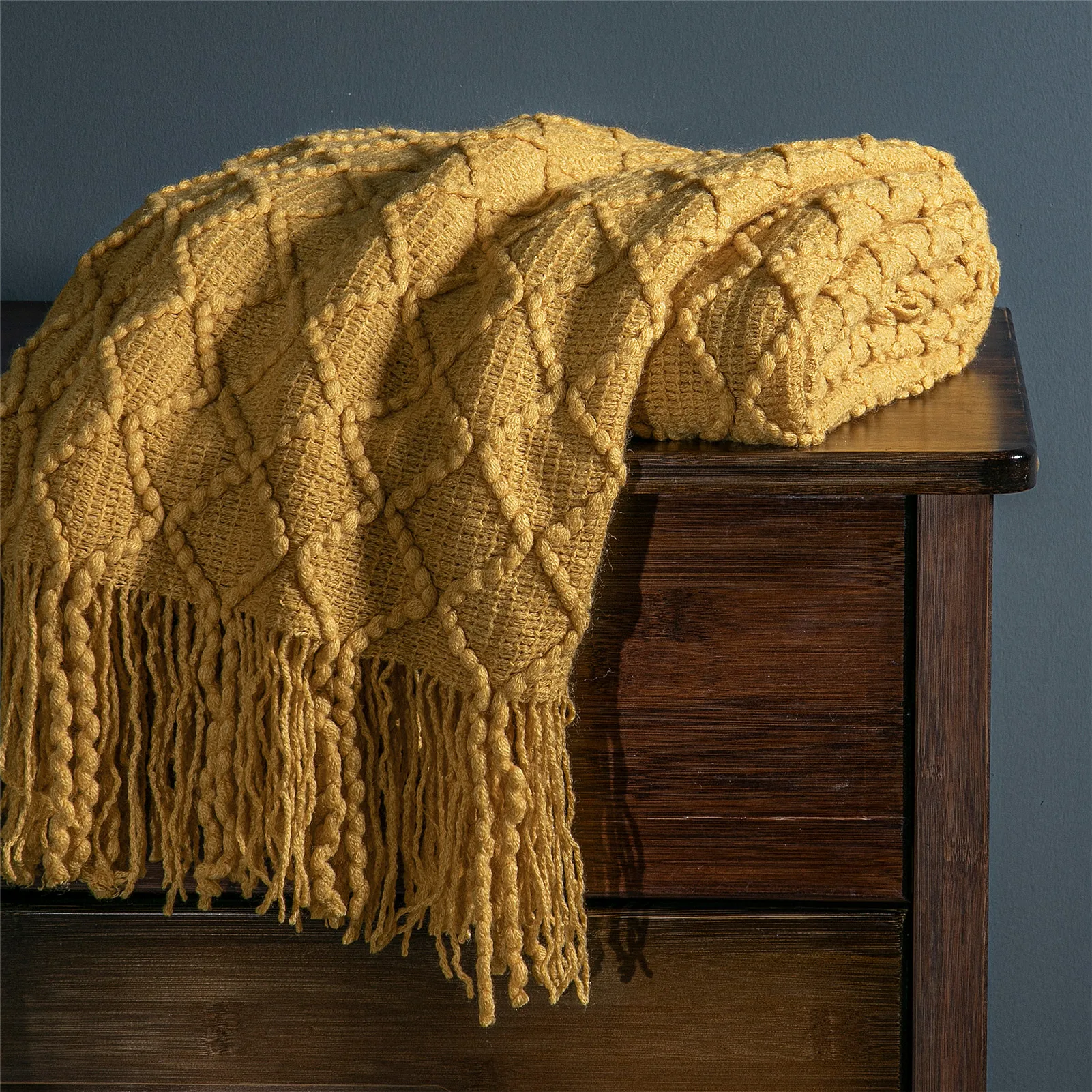 Warm Knitted Blankets for Bed Winter Sofa Cover Bedspread Anti-pilling Soft Blanket Solid Color Embossed Blanket Nordic Decor
Warm Knitted Blankets for Bed Winter Sofa Cover Bedspread Anti-pilling Soft Blanket Solid Color Embossed Blanket Nordic Decor