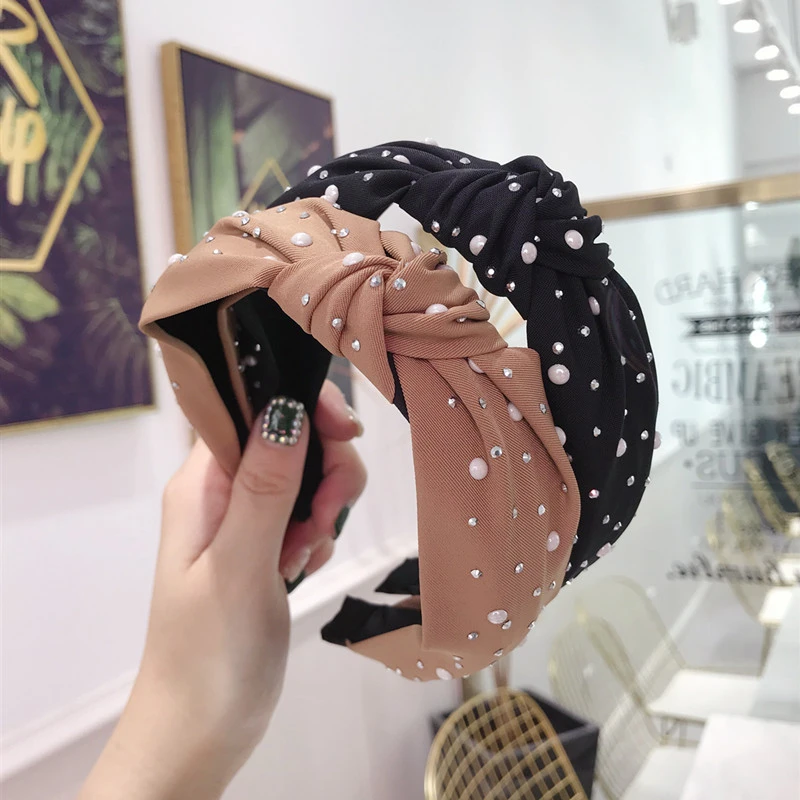 New 2020 Fashion Girls Headband Handmade Shining Shiny Pearls Rhinestone Ornament HairBands Womens Knot Turban Hair Accessories
New 2020 Fashion Girls Headband Handmade Shining Shiny Pearls Rhinestone Ornament HairBands Womens Knot Turban Hair Accessories