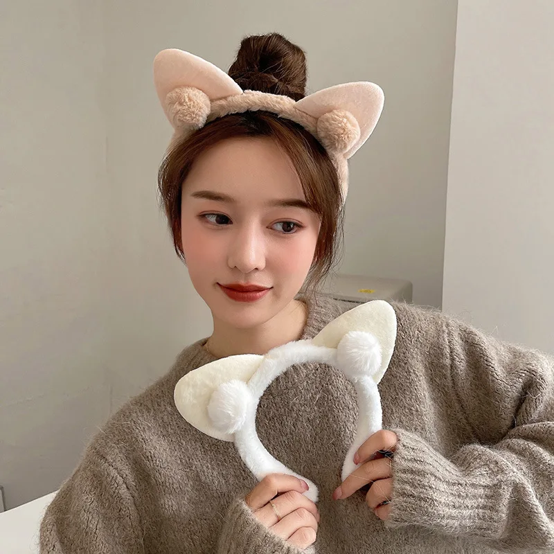 AWAYTR Cute Cat Ears Animal Headband Soft Coral Velvet Headband Girl Headscarf Cute Hair Accessories For Women New Diademas
AWAYTR Cute Cat Ears Animal Headband Soft Coral Velvet Headband Girl Headscarf Cute Hair Accessories For Women New Diademas
