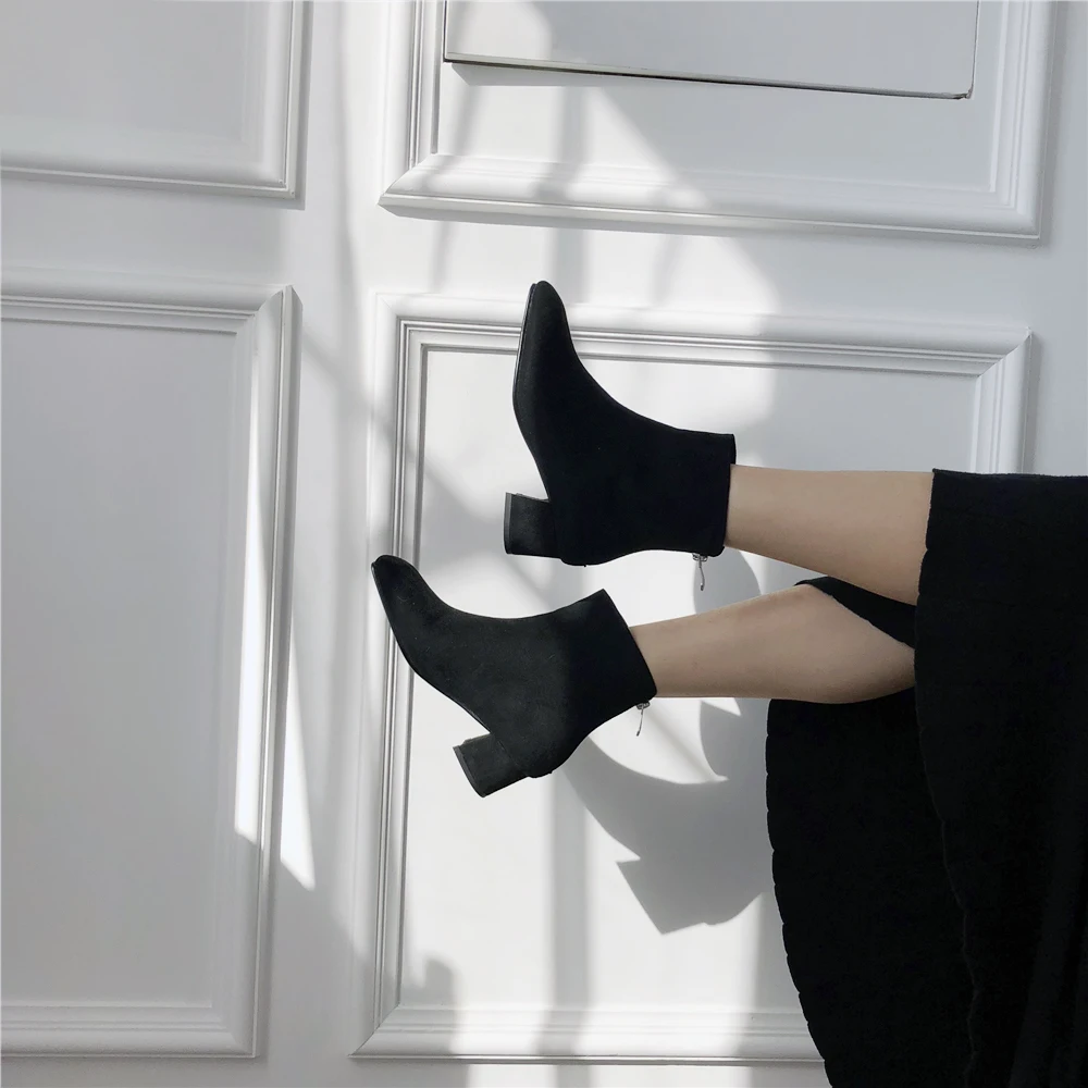 Shoes Zipper Low Heels booties Bootee Woman 2019 Women Boots Winter Booties Ladies Luxury Designer Med Autumn Fashion Rubber
Shoes Zipper Low Heels booties Bootee Woman 2019 Women Boots Winter Booties Ladies Luxury Designer Med Autumn Fashion Rubber