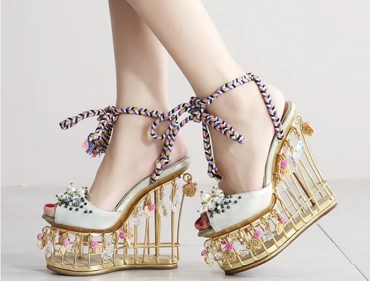 Cage Fretwork Heels 3D Floral Peep Toe Pearls Woman Ropes Lace Up Platform Wedge Sandals Sweet Iron Net Shoes
Cage Fretwork Heels 3D Floral Peep Toe Pearls Woman Ropes Lace Up Platform Wedge Sandals Sweet Iron Net Shoes