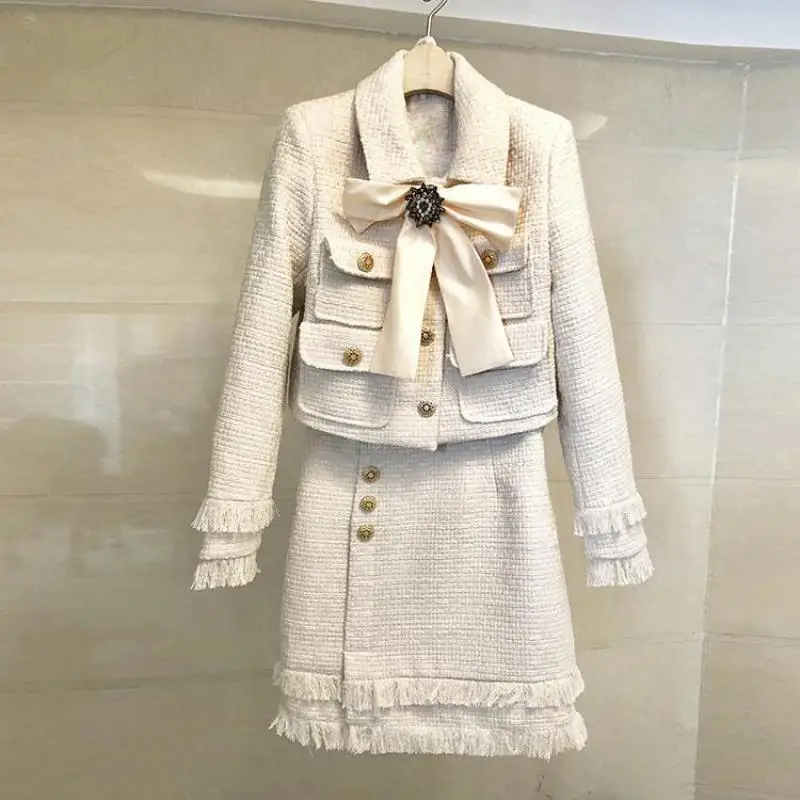 Red RoosaRosee Designer European American Autumn Women 2 Piece Set Buttons Short Coat + Mini Skirt Fashion Suit Lady High-end
Red RoosaRosee Designer European American Autumn Women 2 Piece Set Buttons Short Coat + Mini Skirt Fashion Suit Lady High-end
