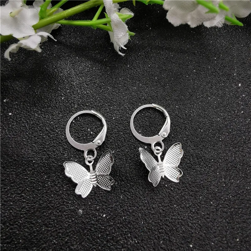 Simple Metal Butterfly Earrings for Women Girls Fashion White Gold/Yellow Gold Color Clip Earrings Engagement Wedding Jewelry
Simple Metal Butterfly Earrings for Women Girls Fashion White Gold/Yellow Gold Color Clip Earrings Engagement Wedding Jewelry