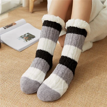 Fashion Thick Women Warm Sleep Socks Slippers Sock Girls Stripe Print Quality Non-slip Warm Half Tube Cute Female Socks Winter
Fashion Thick Women Warm Sleep Socks Slippers Sock Girls Stripe Print Quality Non-slip Warm Half Tube Cute Female Socks Winter