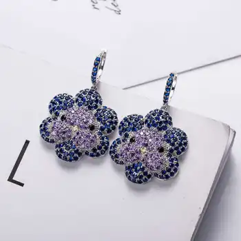 Direct selling Korean version micro zircon inlaid flower smiling face leopard Earrings charming elegant Earrings Chaoren Earring
Direct selling Korean version micro zircon inlaid flower smiling face leopard Earrings charming elegant Earrings Chaoren Earring