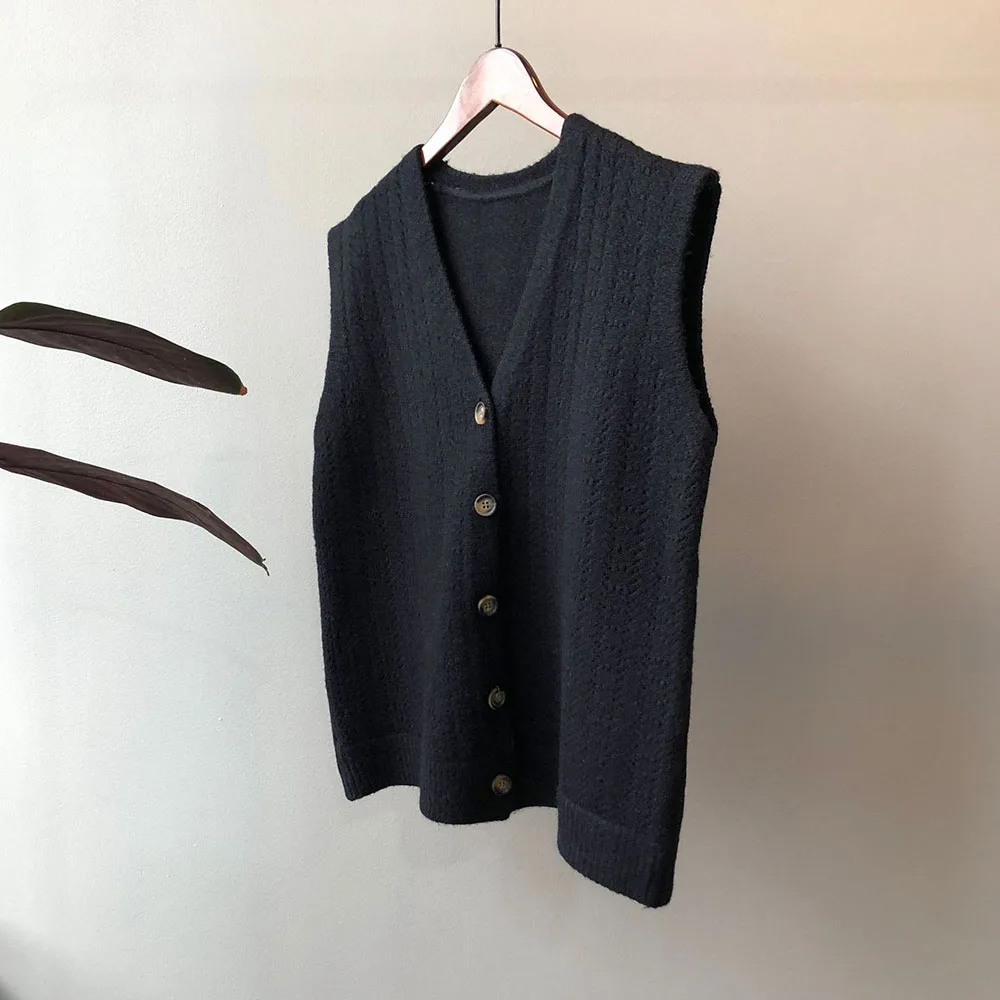 Casual Plain Single-Breasted Vest Knitted Vest Women 2020 Spring New Loose Thin V-neck Cardigan Sleeveless Vest Minimalist
Casual Plain Single-Breasted Vest Knitted Vest Women 2020 Spring New Loose Thin V-neck Cardigan Sleeveless Vest Minimalist