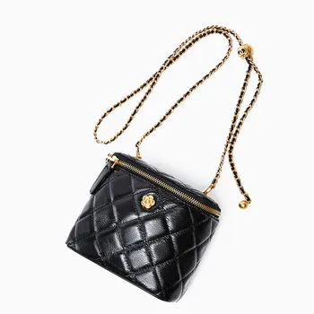2020 new fashion women's leather bag black luxury leather Bucket Bag Gold Bead Box Bag Messenger Bag chain Lingge women's bag 
2020 new fashion women's leather bag black luxury leather Bucket Bag Gold Bead Box Bag Messenger Bag chain Lingge women's bag