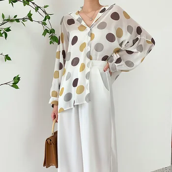 New 2020 Spring Summer Women's Blouse Chiffon Dots Single-breasted Transparent Lapel Loose Elegant Casual Tops
New 2020 Spring Summer Women's Blouse Chiffon Dots Single-breasted Transparent Lapel Loose Elegant Casual Tops