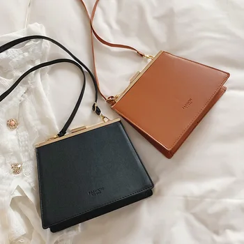 New product small black bag female 2020 new Korean version of the simple retro ins wild texture clip buckle shoulder bag 
New product small black bag female 2020 new Korean version of the simple retro ins wild texture clip buckle shoulder bag