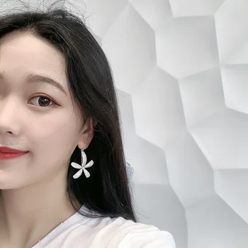 S925 Tremella Hook Korean 2020 New Style Exaggerated Large Flower Acrylic All-match Immortal Petal Earrings 
S925 Tremella Hook Korean 2020 New Style Exaggerated Large Flower Acrylic All-match Immortal Petal Earrings