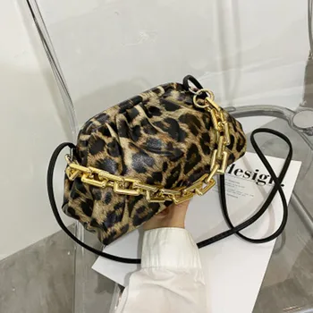 Women Cloud Chain Shoulder Bags leopard Pattern Evening Party Pouch 2020 Popular Female Underarm Handbag Clutches purse sac
Women Cloud Chain Shoulder Bags leopard Pattern Evening Party Pouch 2020 Popular Female Underarm Handbag Clutches purse sac
