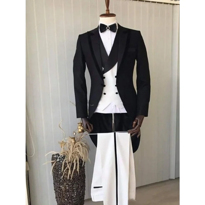 Black White Men Suit 3Pcs Closure Collar Men Suits Slim Fit Costume Wedding Dress Groom Tuxedos Prom Suits Coat Jacket+Pant+Vest
Black White Men Suit 3Pcs Closure Collar Men Suits Slim Fit Costume Wedding Dress Groom Tuxedos Prom Suits Coat Jacket+Pant+Vest