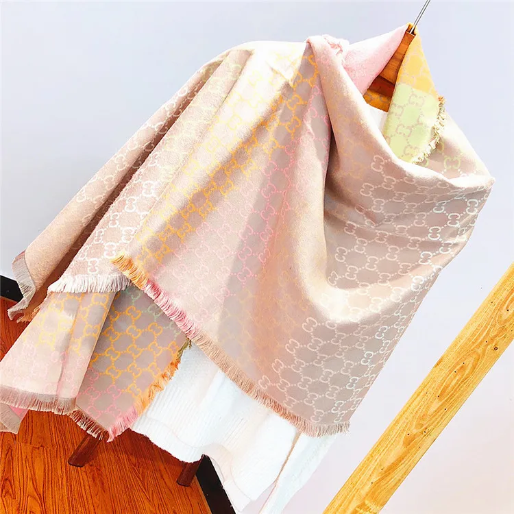 2020 Luxury Brand Color gradient Scarf Women Faux Cashmere Winter Poncho Wool Pashmina Winter Stole Lady's Scarves Female Poncho
2020 Luxury Brand Color gradient Scarf Women Faux Cashmere Winter Poncho Wool Pashmina Winter Stole Lady's Scarves Female Poncho