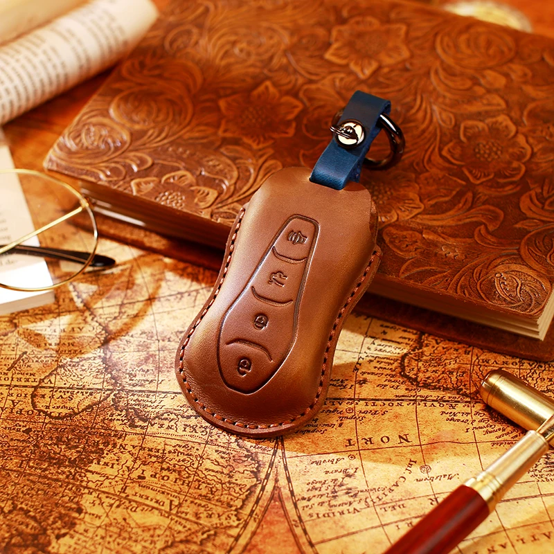 Leather Car remote key case for Geely Atlas Boyue NL3 EX7 coolray X6 emgrand Global Hawk GX7 remote accessories rotection Holder
Leather Car remote key case for Geely Atlas Boyue NL3 EX7 coolray X6 emgrand Global Hawk GX7 remote accessories rotection Holder