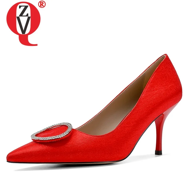 ZVQ spring new fashion sexy women pumps outside high heels pointed toe silk crystal wedding women shoes drop shipping size 33-39
ZVQ spring new fashion sexy women pumps outside high heels pointed toe silk crystal wedding women shoes drop shipping size 33-39