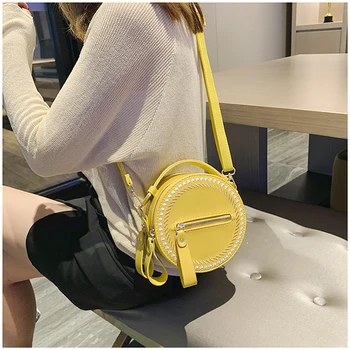 2020 Hot Sale Sweet Round Handbags High Quality PU leather Women Crossbody Bags Female Small Chain Shoulder bag Free Shippin
2020 Hot Sale Sweet Round Handbags High Quality PU leather Women Crossbody Bags Female Small Chain Shoulder bag Free Shippin