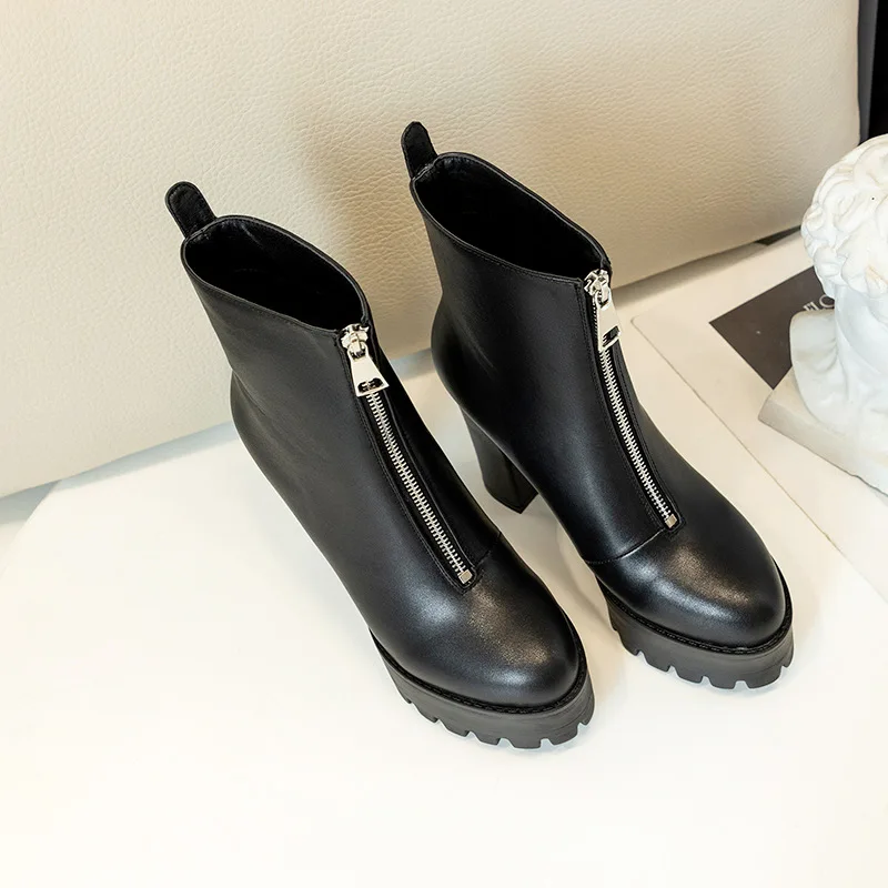 Large Size High Heel Boots Women's Autumn 2019 New Style Single Boots High Waterproof Platform 12 Centimeter Martin Boots Women'
Large Size High Heel Boots Women's Autumn 2019 New Style Single Boots High Waterproof Platform 12 Centimeter Martin Boots Women'