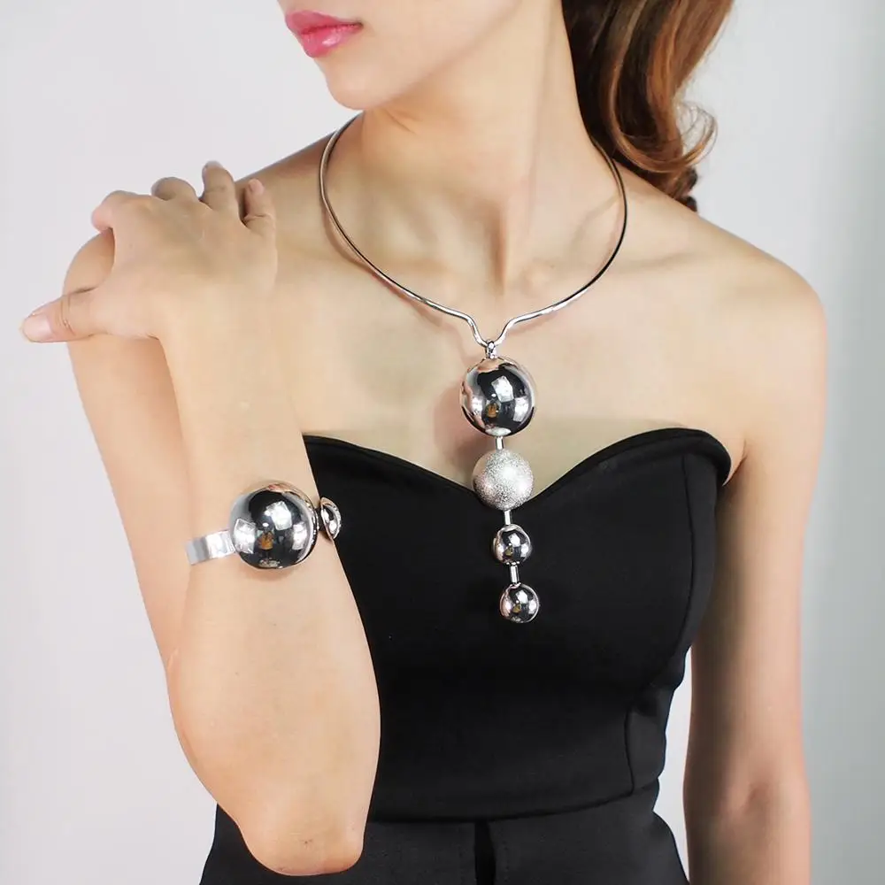 Alloy Torques Pendant Necklace Sets For Women Statement Choker Necklaces Bracelet Sets Jewelry Party Accessories 2019 UKMOC
Alloy Torques Pendant Necklace Sets For Women Statement Choker Necklaces Bracelet Sets Jewelry Party Accessories 2019 UKMOC
