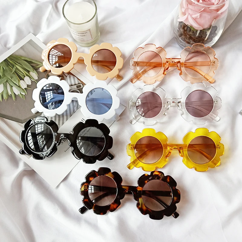 Vintage Kids Sunglasses Child Sun Glasses Round Flower Gafas Baby Children UV400 Sport Sunglasses Girls Boys fashion glasses
Vintage Kids Sunglasses Child Sun Glasses Round Flower Gafas Baby Children UV400 Sport Sunglasses Girls Boys fashion glasses